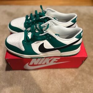Nike Men's Green and White Sneakers